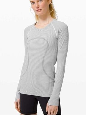 lululemon athletica Women's Long Sleeve Striped Tee - White & Black